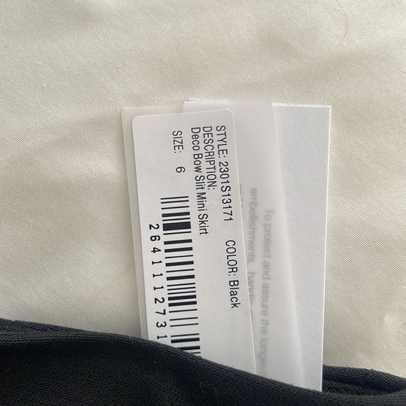 AREA NYC Black Deco Bow Slit Miniskirt - NWT- size 6 - Picture 15 of 17